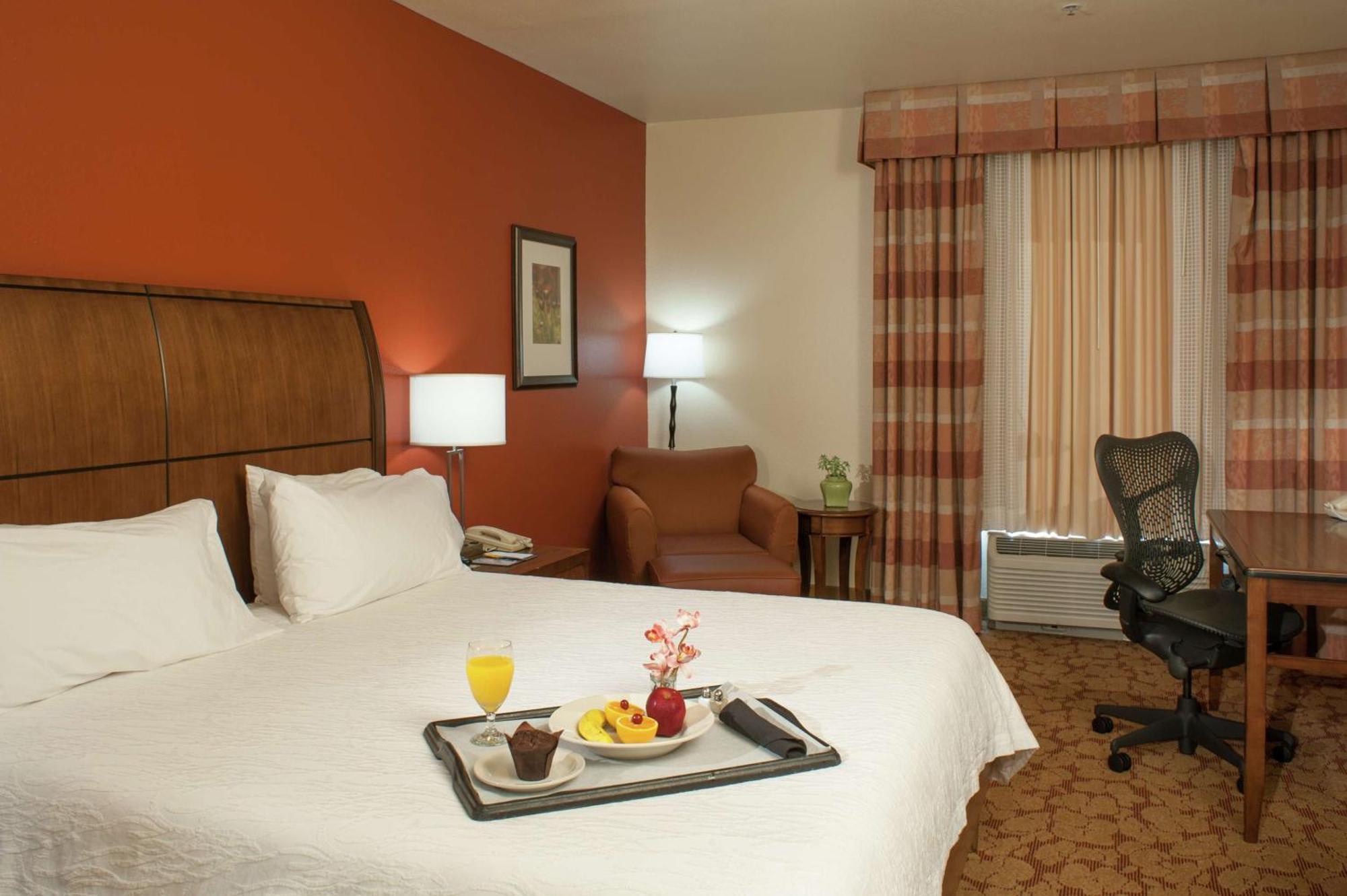 Hilton Garden Inn Tulsa Airport Eksteriør billede