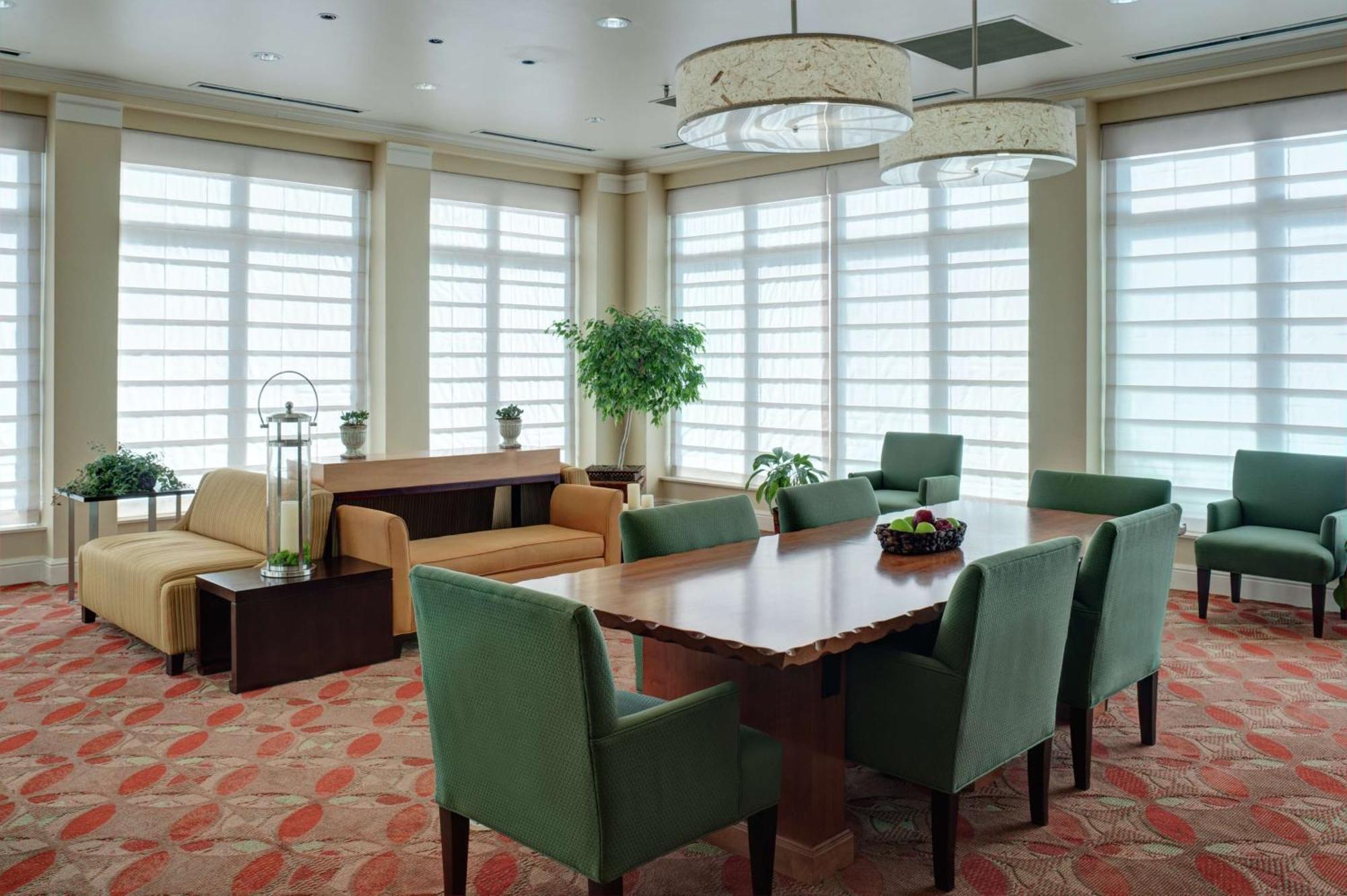 Hilton Garden Inn Tulsa Airport Eksteriør billede