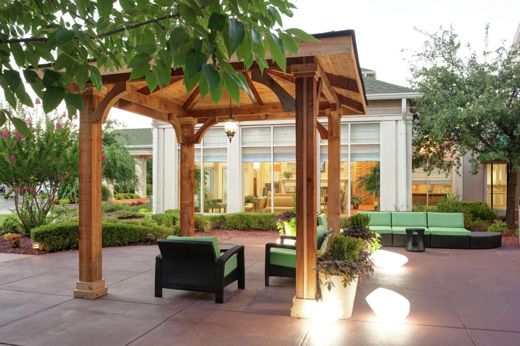 Hilton Garden Inn Tulsa Airport Eksteriør billede