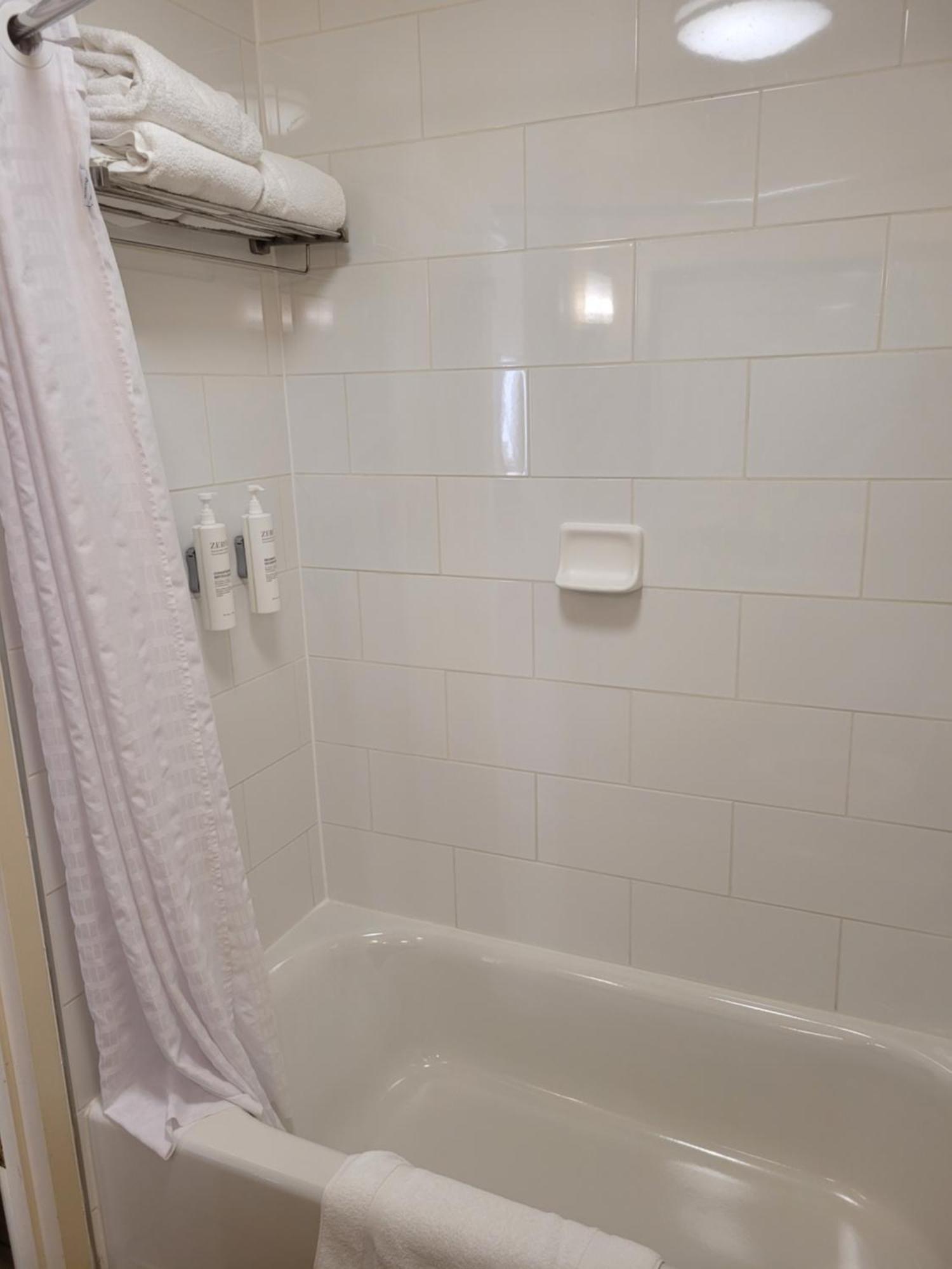 Hilton Garden Inn Tulsa Airport Eksteriør billede