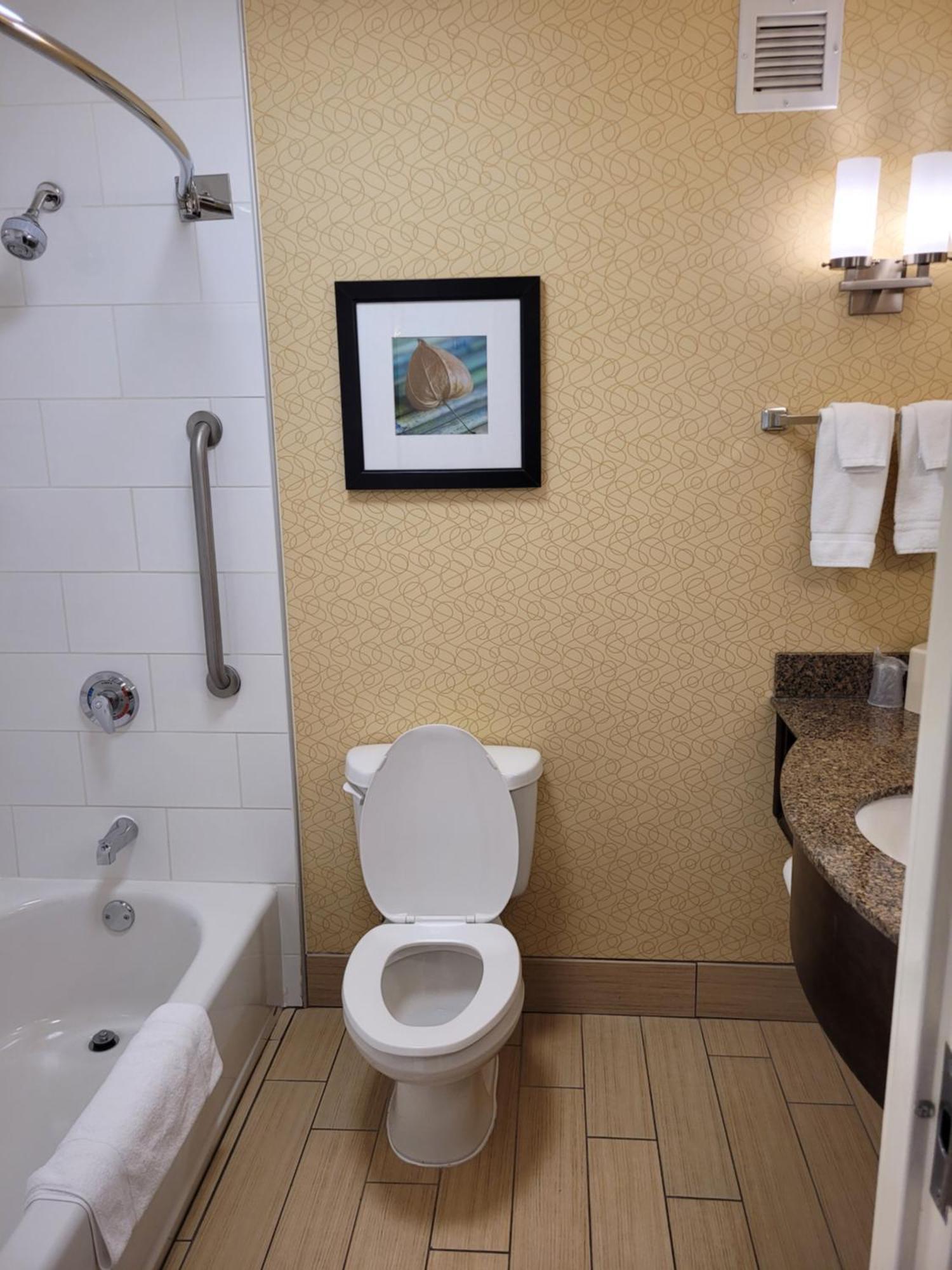 Hilton Garden Inn Tulsa Airport Eksteriør billede